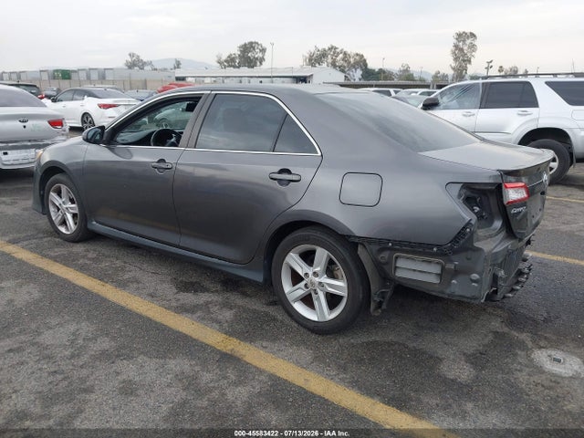 2013 Toyota CAMRY SE — фото 3