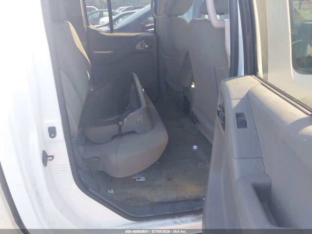 صورة 8 لـ 2015 Nissan FRONTIER SV