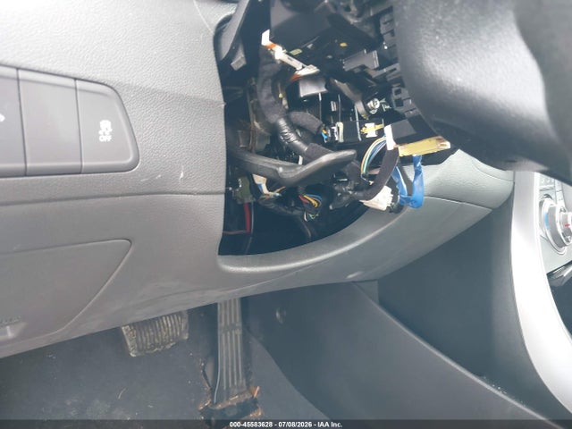 2013 Hyundai ELANTRA GLS thumbnail 12