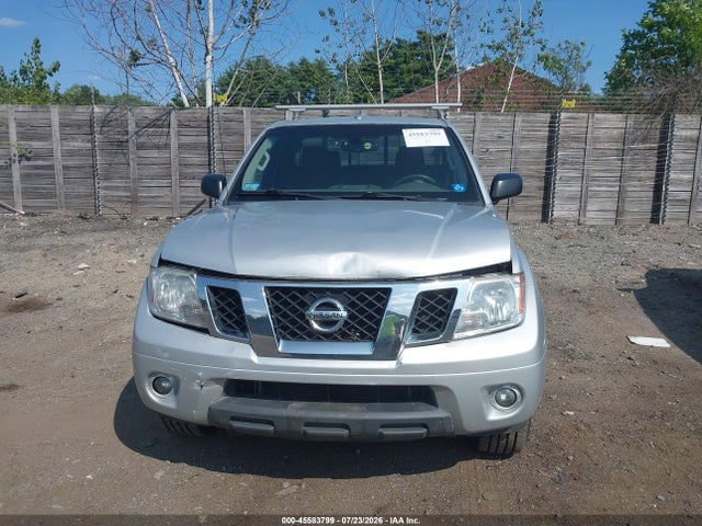2015 Nissan FRONTIER SV — миниатюра 12