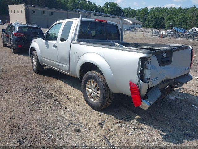2015 Nissan FRONTIER SV — фото 3