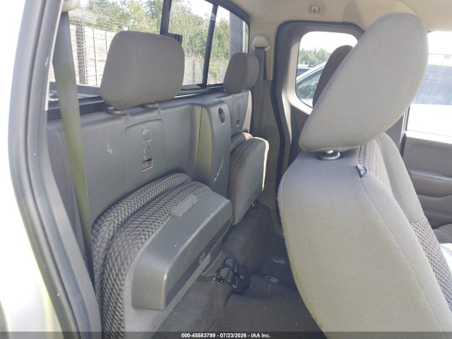 2015 Nissan FRONTIER SV — фото 8