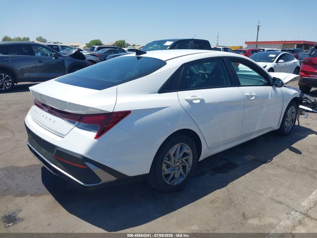 صورة 4 لـ 2024 Hyundai ELANTRA SEL