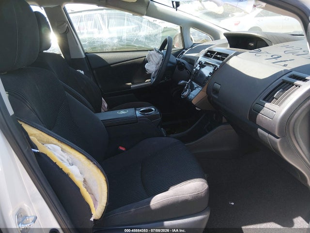 2016 Toyota PRIUS V THREE — фото 5