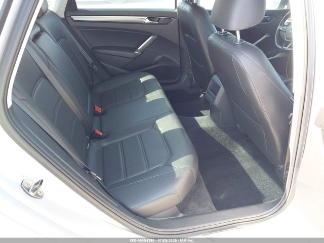 صورة 8 لـ 2016 Volkswagen PASSAT 1.8T R-LINE