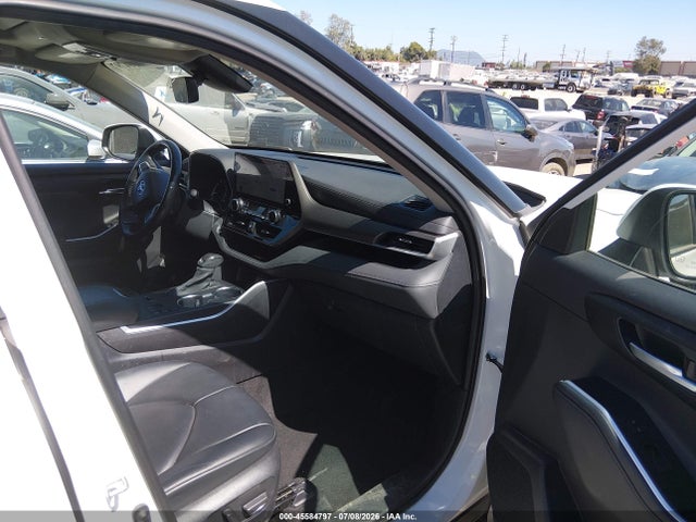 2023 TOYOTA HIGHLANDER XLE 5