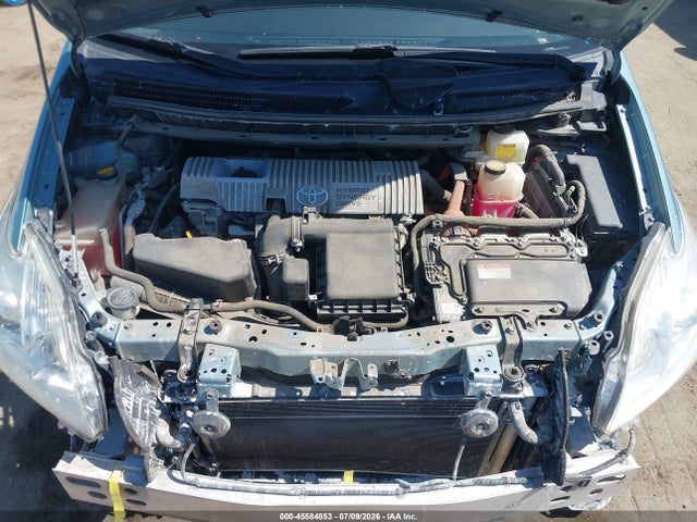 صورة 10 لـ 2013 Toyota PRIUS THREE