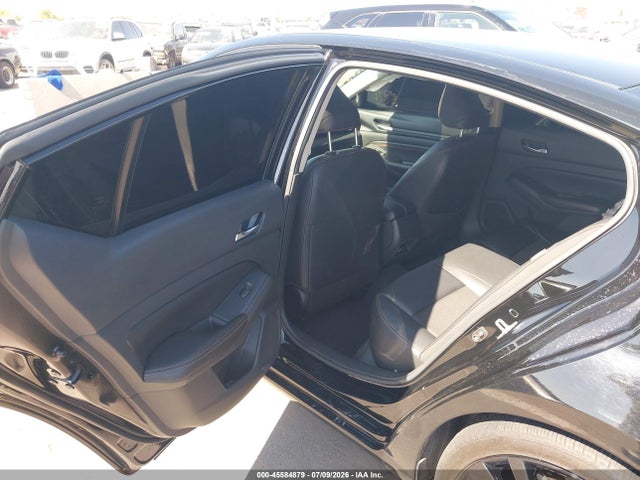 2022 Nissan ALTIMA SR FWD photo 8