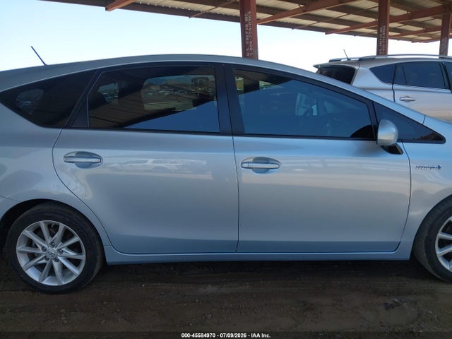 صورة مصغرة 13 لـ 2012 Toyota PRIUS V FIVE