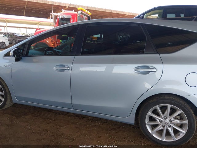 صورة مصغرة 14 لـ 2012 Toyota PRIUS V FIVE
