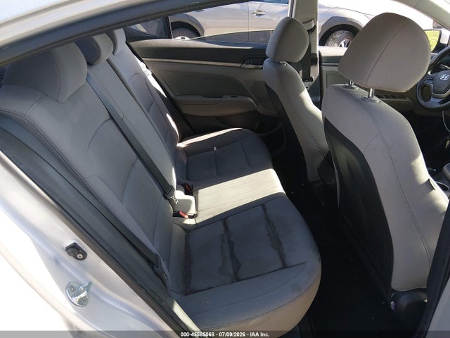 صورة 8 لـ 2018 Hyundai ELANTRA SEL
