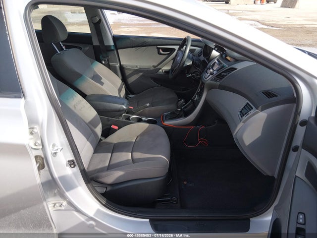 صورة 5 لـ 2014 Hyundai ELANTRA SE