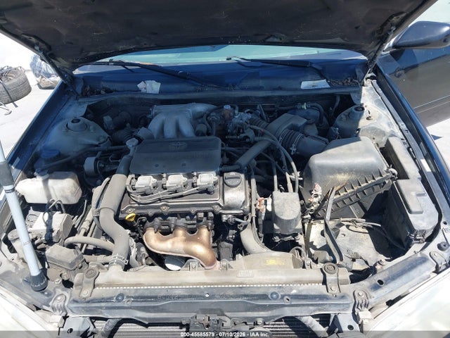 2000 Toyota CAMRY LE V6 photo 10