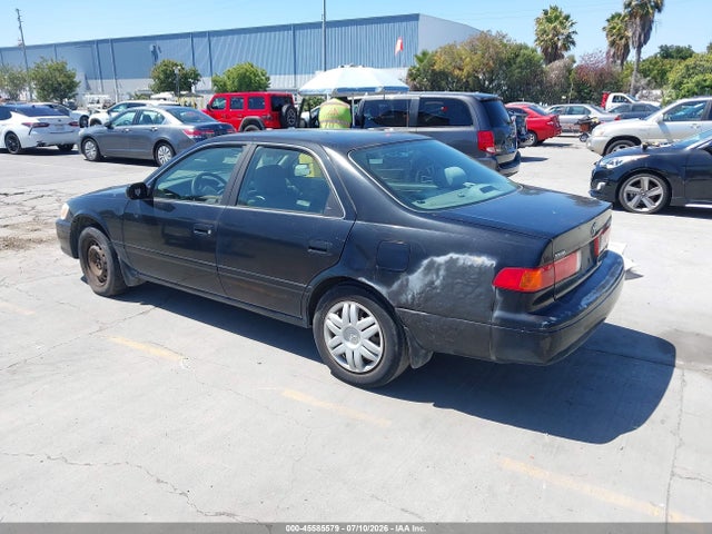 2000 Toyota CAMRY LE V6 photo 3