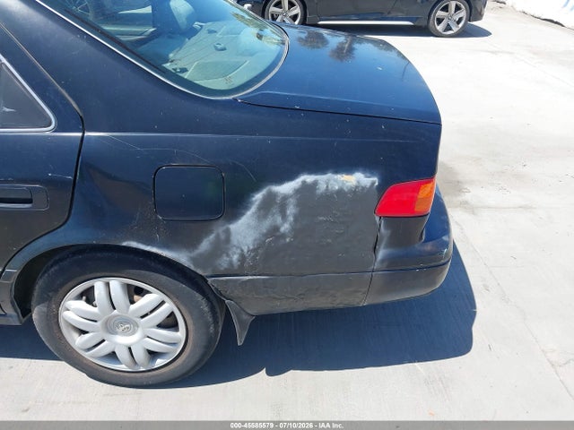 2000 Toyota CAMRY LE V6 photo 6