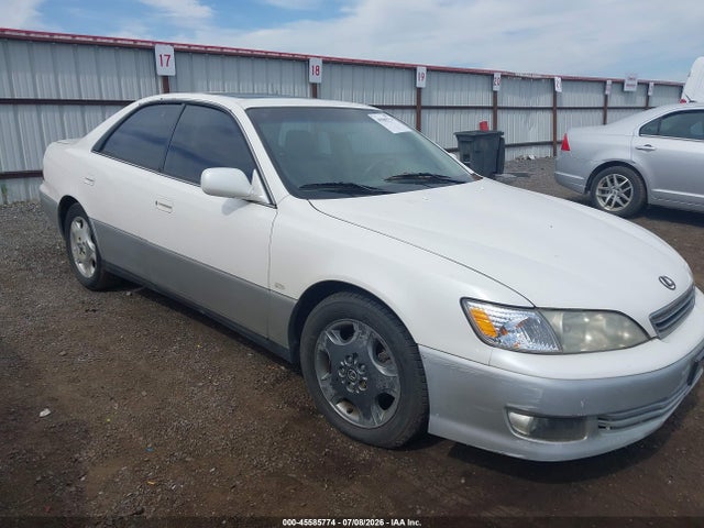 2001 LEXUS ES 