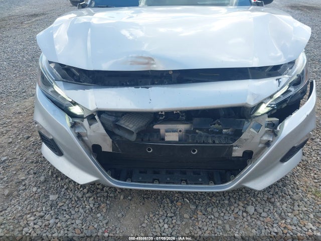 2020 Nissan ALTIMA SR FWD photo 6