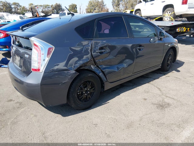 2015 Toyota PRIUS TWO — фото 4