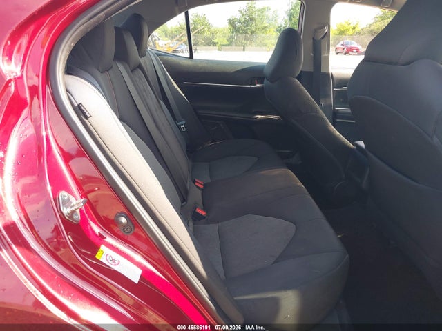 صورة 8 لـ 2019 Toyota CAMRY LE
