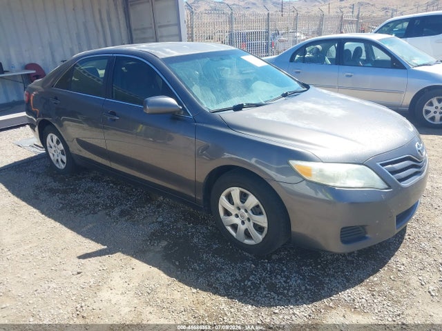 2011 TOYOTA CAMRY LE