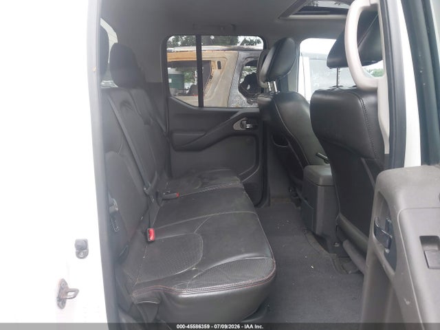 2011 Nissan FRONTIER PRO-4X 照片 8