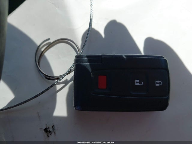 2009 Toyota PRIUS thumbnail 11