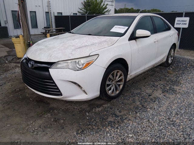2017 Toyota CAMRY LE — фото 2