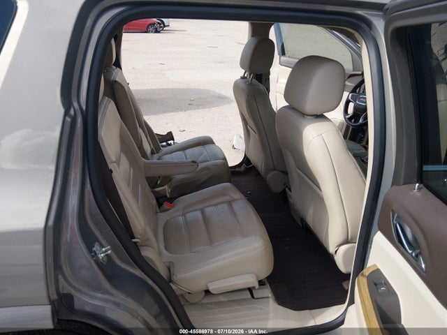 2019 GMC ACADIA DENALI 8