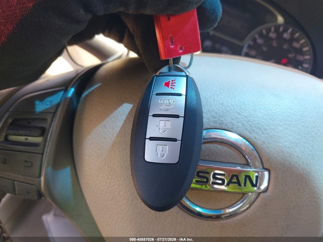 2013 Nissan ALTIMA 2.5 SV — миниатюра 11