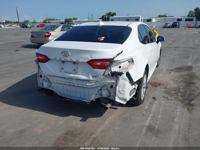 2019 Toyota CAMRY LE photo 4