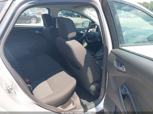 صورة 8 لـ 2016 FORD FOCUS SE