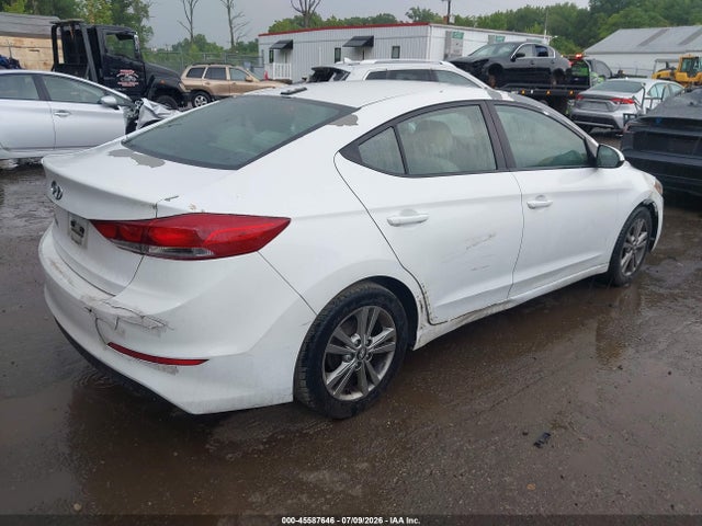 2017 Hyundai ELANTRA SE photo 4
