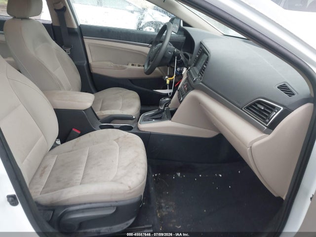 2017 Hyundai ELANTRA SE photo 5