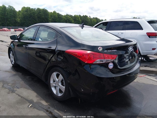2013 Hyundai ELANTRA GLS 照片 3