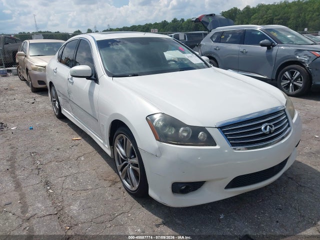 2010 INFINITI M35 