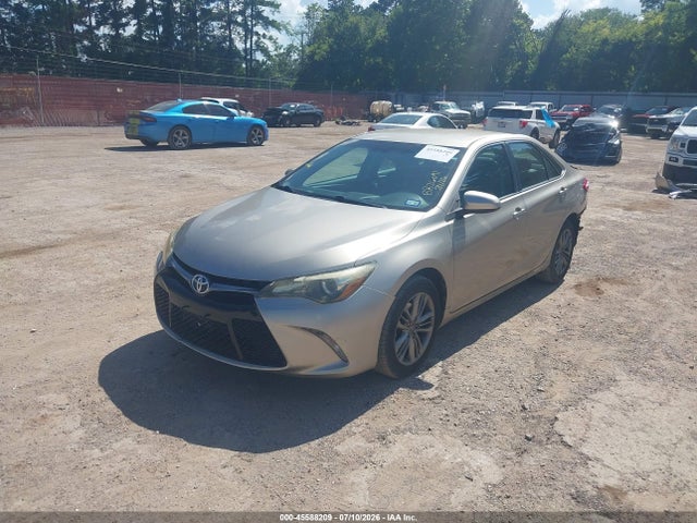 2015 Toyota CAMRY SE 照片 2