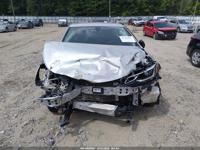 2017 CHEVROLET CRUZE LT AUTO 6