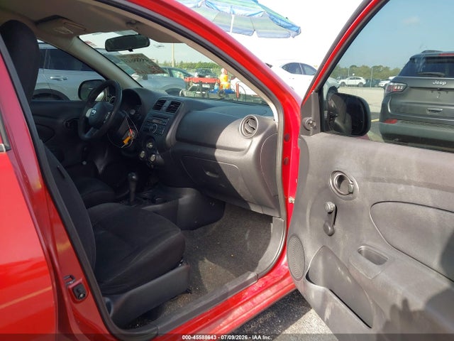 2014 Nissan VERSA 1.6 S+ 照片 5