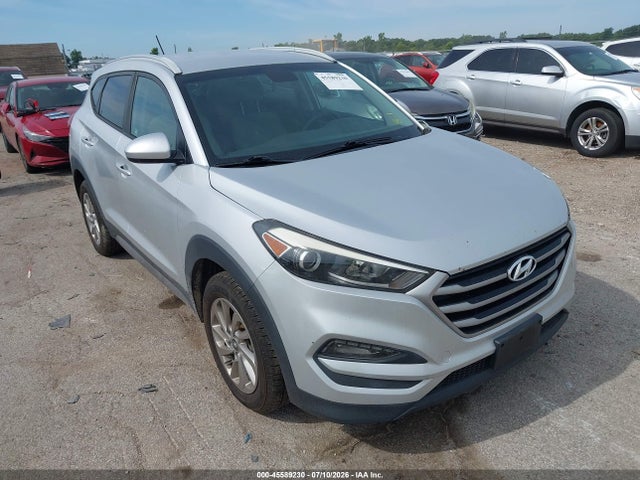 2017 HYUNDAI TUCSON SE