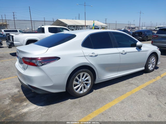 صورة 4 لـ 2023 Toyota CAMRY LE