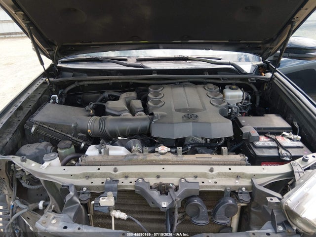 2017 TOYOTA 4RUNNER LIMITED 10