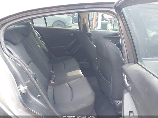 صورة 8 لـ 2014 Mazda MAZDA3 I SPORT