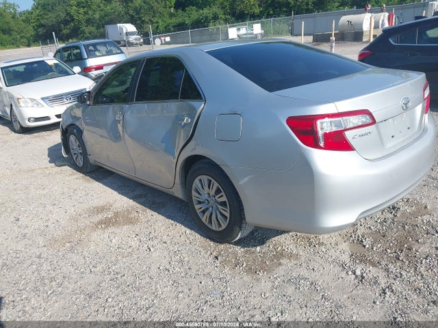 صورة 3 لـ 2014 Toyota CAMRY LE