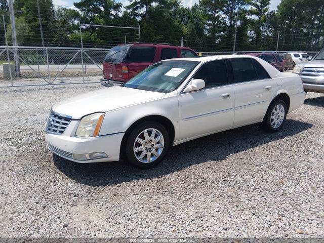 2009 Cadillac DTS 1SD — миниатюра 2