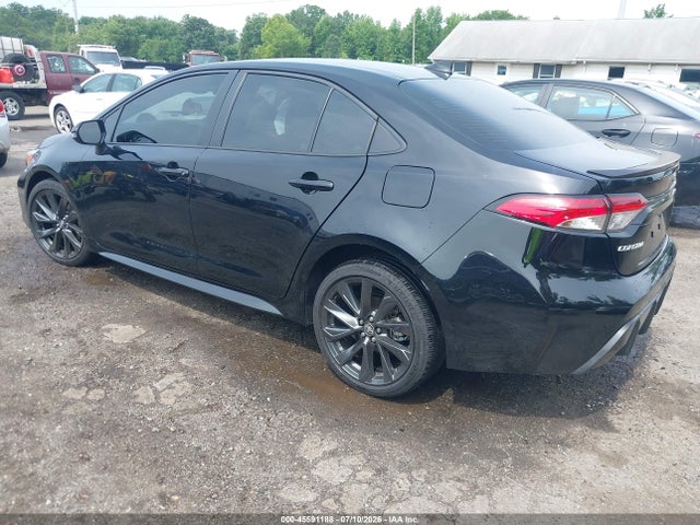 2025 Toyota COROLLA SE photo 3