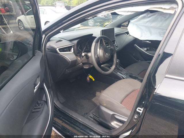 2025 Toyota COROLLA SE photo 5