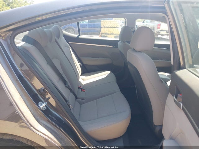 2020 Hyundai ELANTRA SE 照片 8