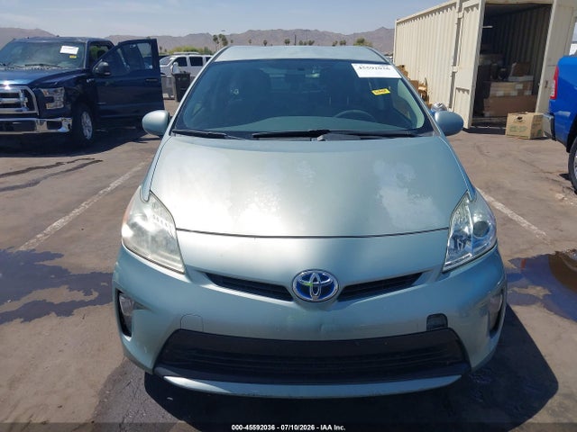 2013 Toyota PRIUS THREE — миниатюра 12