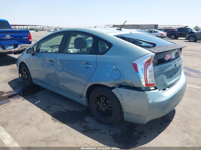 2013 Toyota PRIUS THREE 照片 3