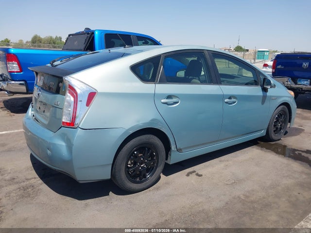 2013 Toyota PRIUS THREE 照片 4